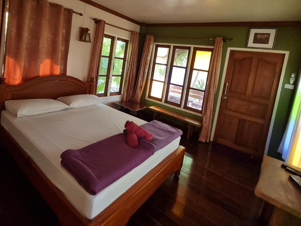 Hello Sichang Bungalow Ko Si Chang Exterior photo