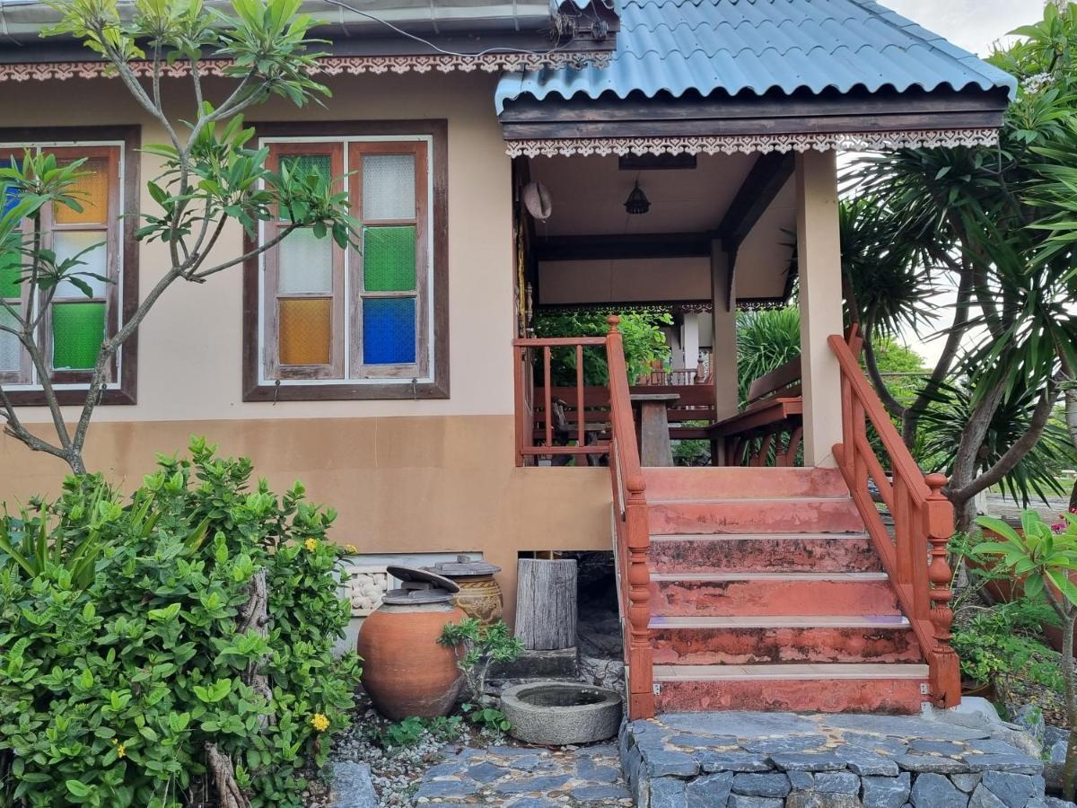 Hello Sichang Bungalow Ko Si Chang Exterior photo