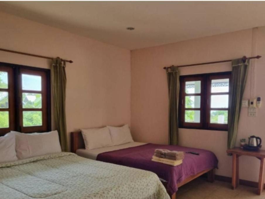 Hello Sichang Bungalow Ko Si Chang Room photo